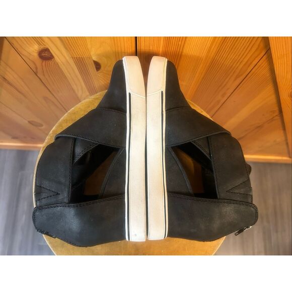 Maurices Gloria Wedge Ankle Shoes Cut Out Sides Black Booties Size 8 - Picture 6 of 8